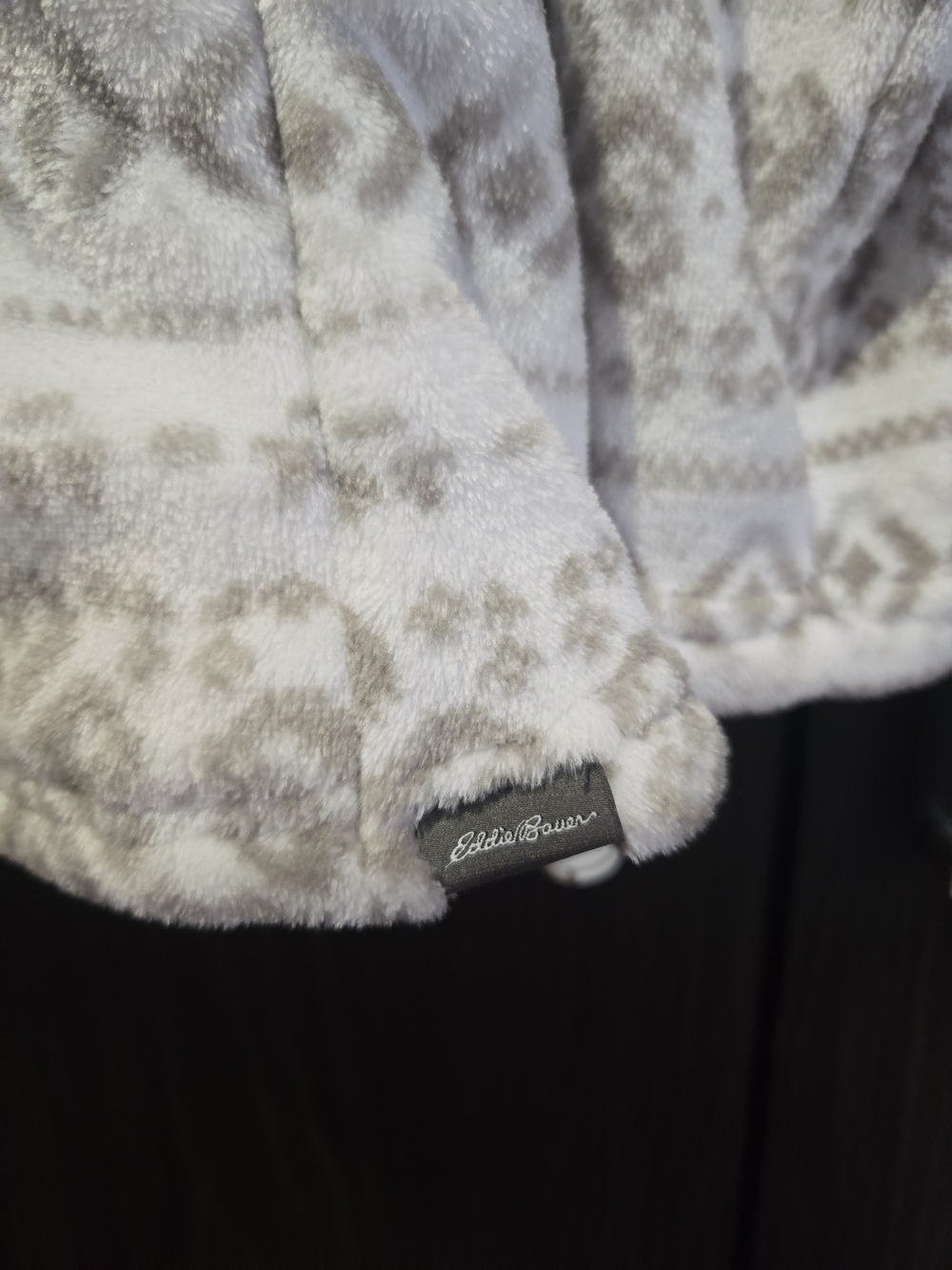 Eddie Bauer Cream and Light Gray Fair Isle Half-Zip Fleece Pullover Cozy Size Xl - Picture 4 of 7